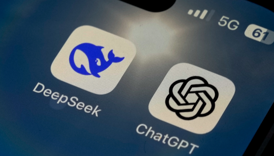 开源大模型逆袭：DeepSeek如何改写AI行业规则？