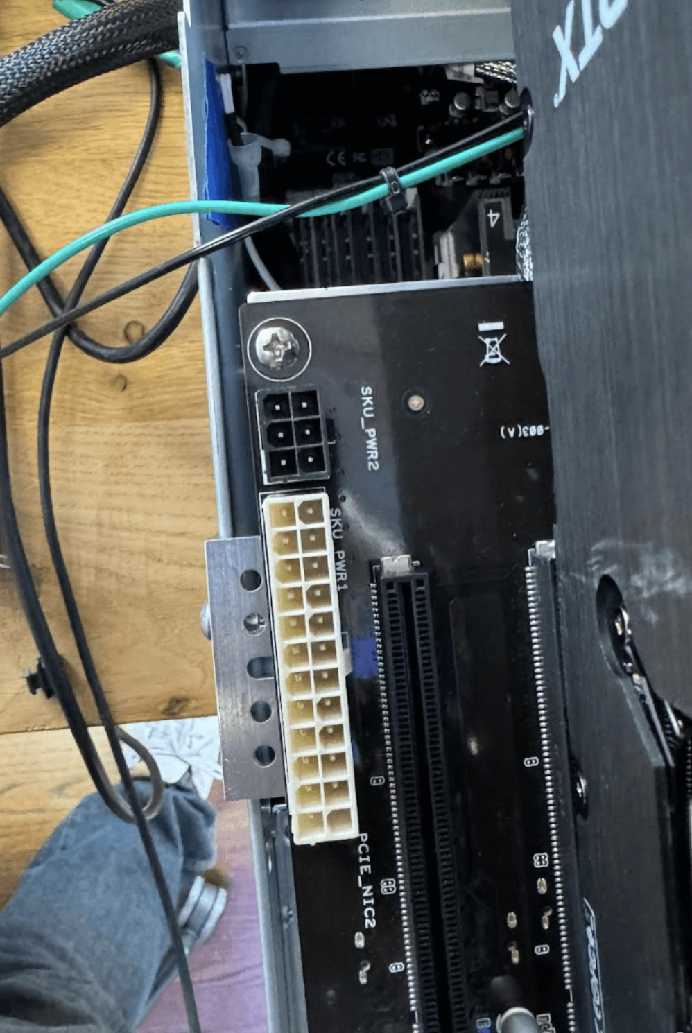 A16z也玩RTX4/5090 来搭建穷鬼GPU机器 配图 7