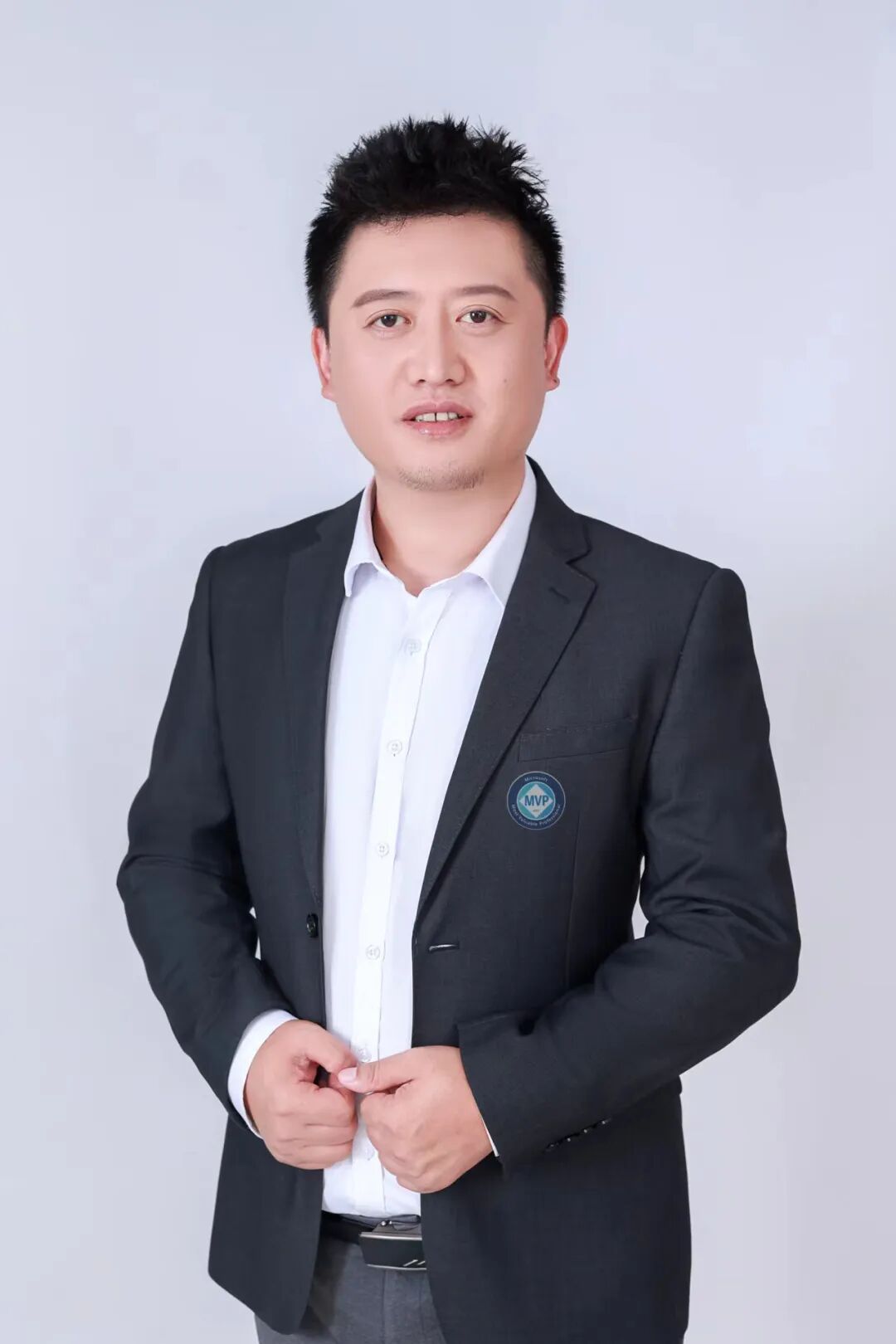 软积木CEO 刘海峰：AI，是企业进化的性感武器 | 极新企服直播实录