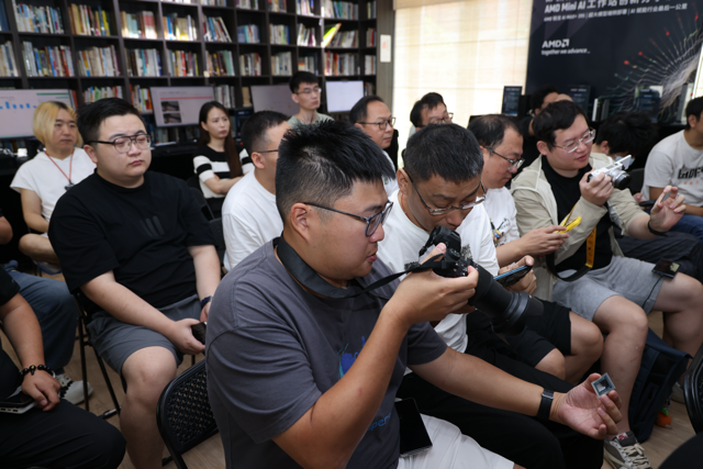一台不到两万的小怪兽：AMD锐龙395真能撑起千亿大模型吗？| 前沿在线 配图 4