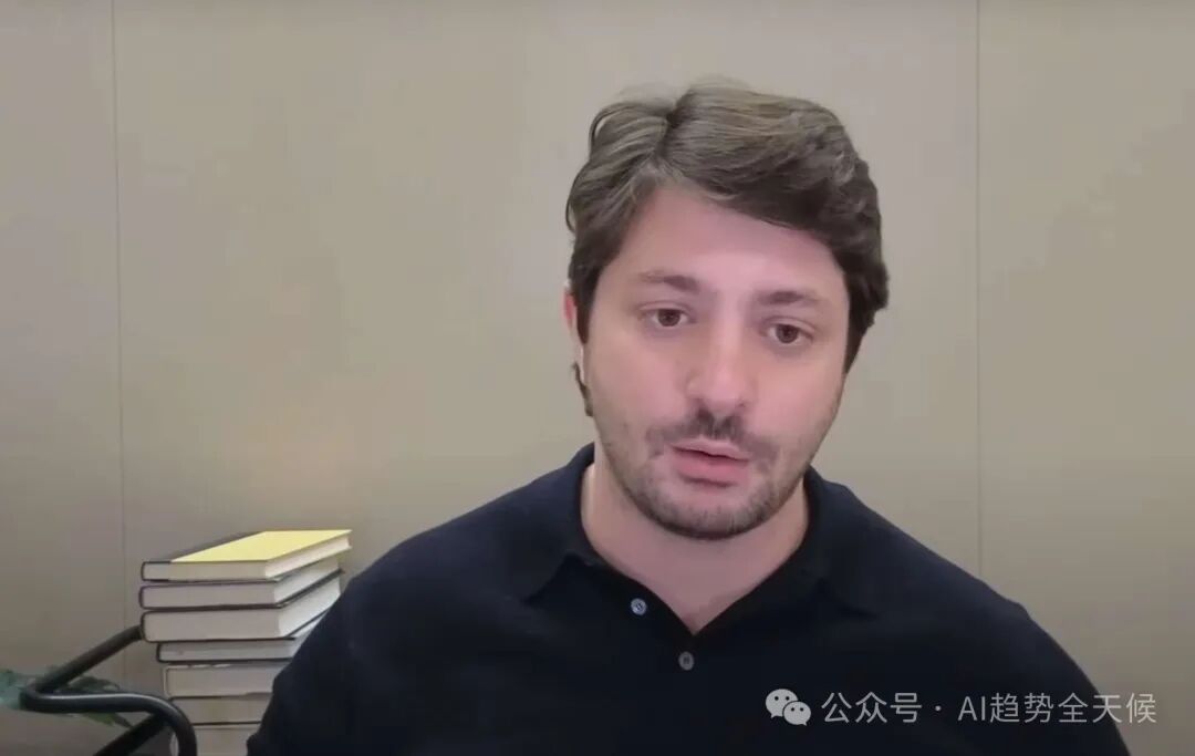 Josh Tobin是OpenAI的早期成员之一，他2019年离开OpenAI独立做MLOps领域的创业，去年重新回到OpenAI。