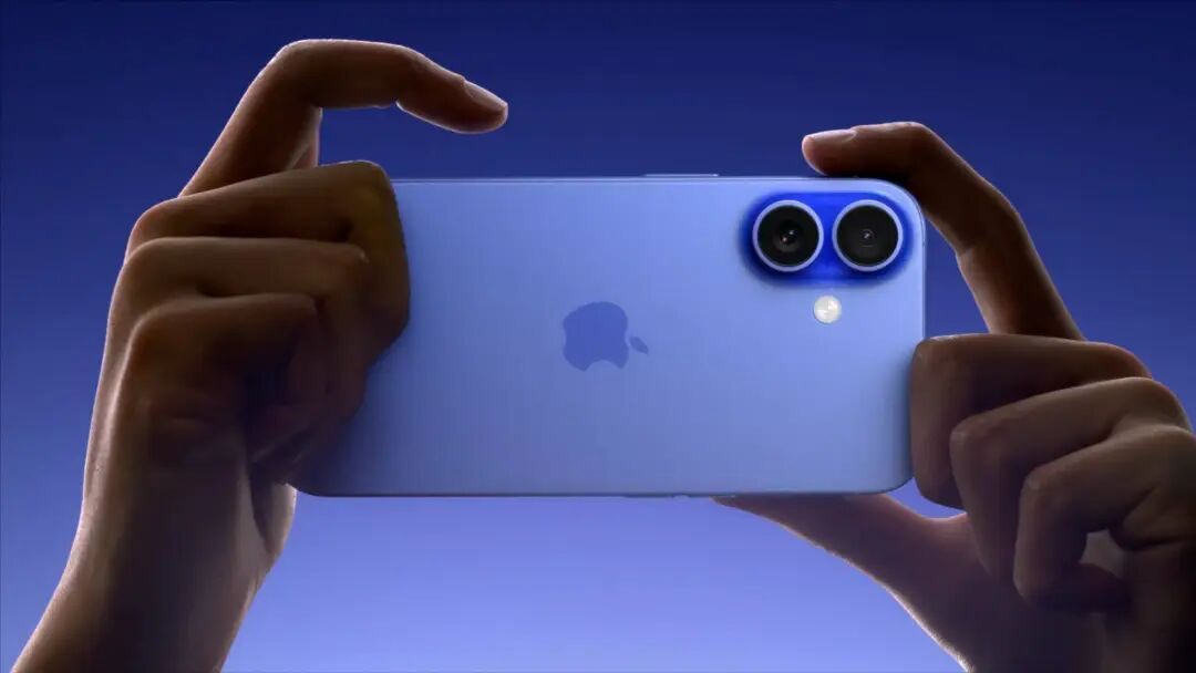 苹果刚刚发布史上首台 AI iPhone，最大亮点是按键 配图 34