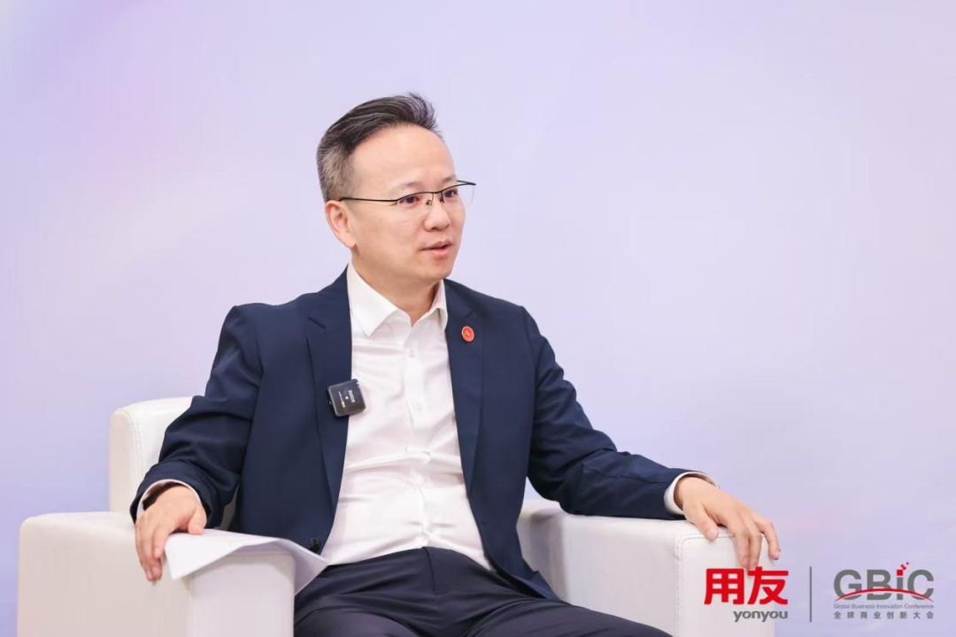 用友杜宇：企业AI非外挂式工具，需深度融入核心业务解决实际问题