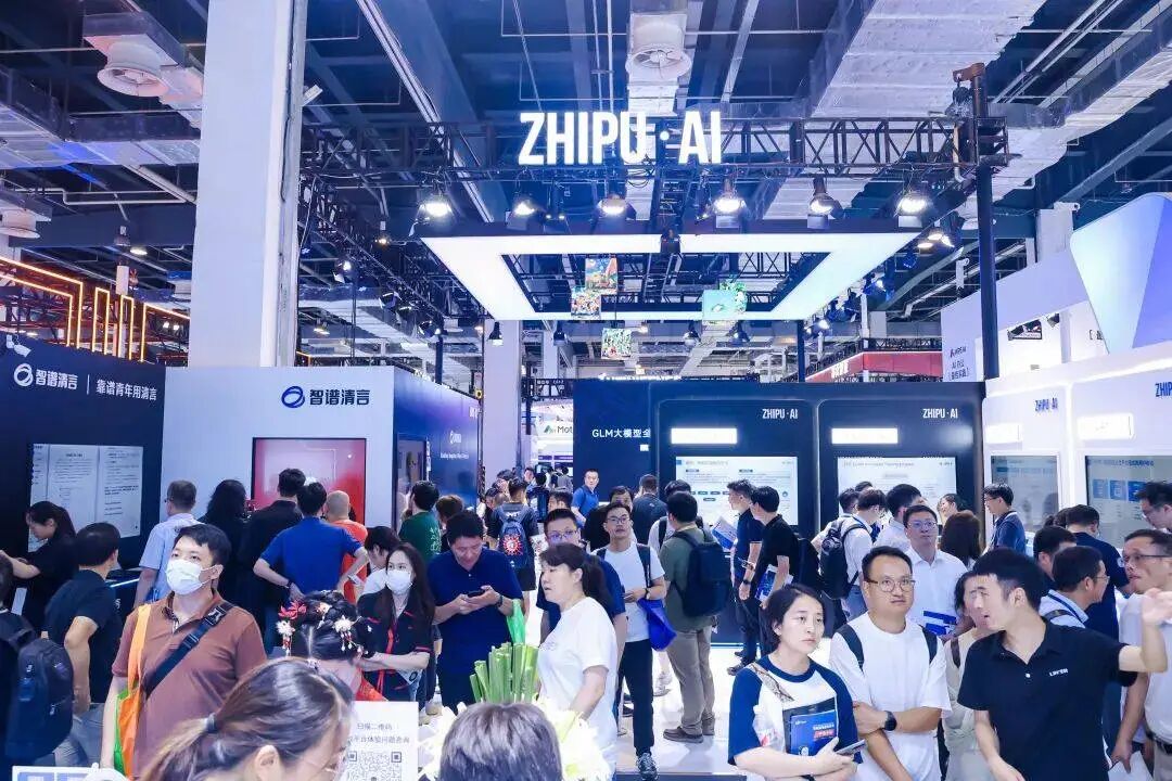 对话智谱 AI CEO 张鹏：技术革命已经够快了，别只盯着「超级应用」的结果