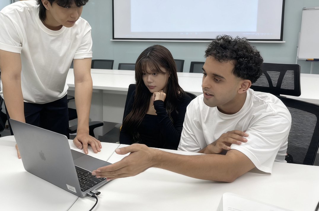 从 Sierra 到 Jekka：AI 的边界、大规模实践与终点 配图 6