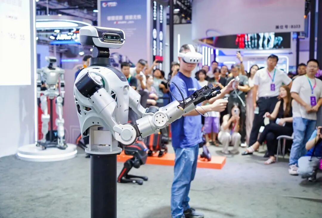 逐际动力张巍：人形机器人的本质是 AI 应用｜Agentic Era 配图 10