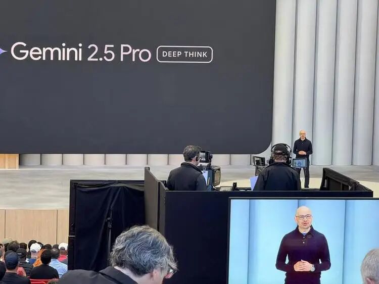 Gemini接管搜索、全家桶秒变通用Agent ，以及Google Glass is so back！｜直击Google I/O 配图 9